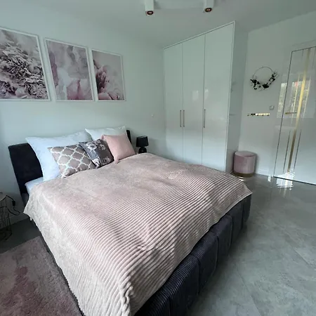 Vip Iv Еленя-Гура