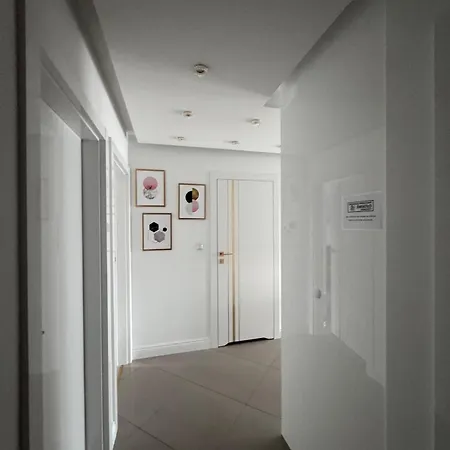 Lägenhet Vip Iv Jelenia Góra