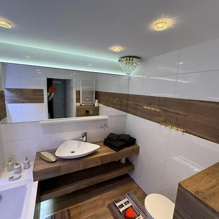 Vip Iv Еленя-Гура