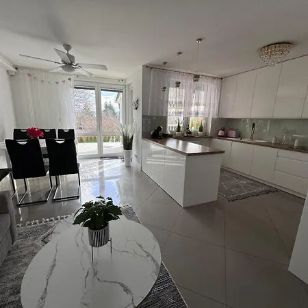 Апартаменты Vip Iv