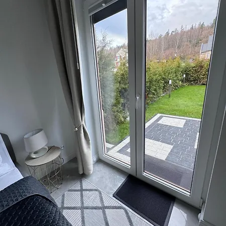 Апартаменты Vip Iv Еленя-Гура